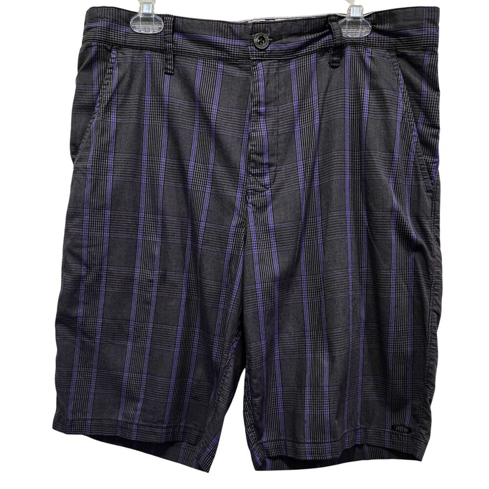 Oakley Black Gray Purple Plaid Golf Casual Outdoor Lightweight Shorts Men Sz 34W